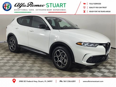 Used 2025 Alfa Romeo Tonale w/ Premium Package AWD/4WD image 1