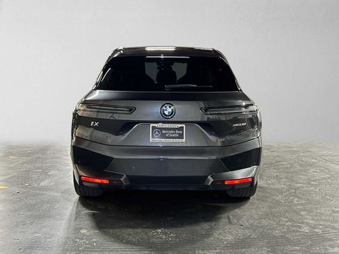 Used 2024 BMW iX xDrive50 w/ Sport Package AWD/4WD image 4