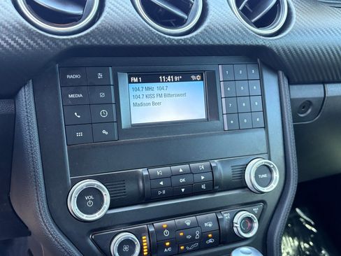 Used 2019 Ford Mustang Coupe image 15