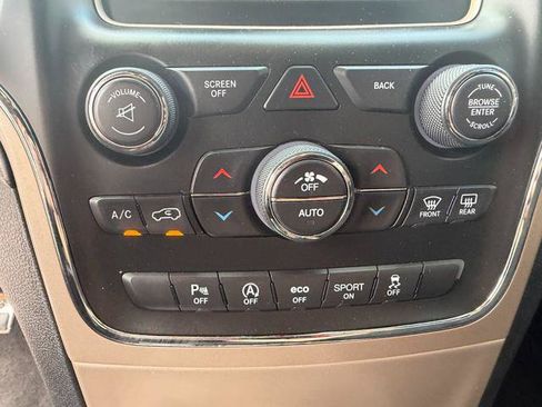 Used 2017 Jeep Grand Cherokee Laredo w/ Quick Order Package 23E AWD/4WD image 18