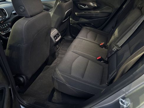 Used 2023 GMC Terrain SLE image 10