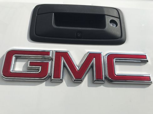 Used 2016 GMC Sierra 1500 SLE w/ All-Terrain Package AWD/4WD image 25