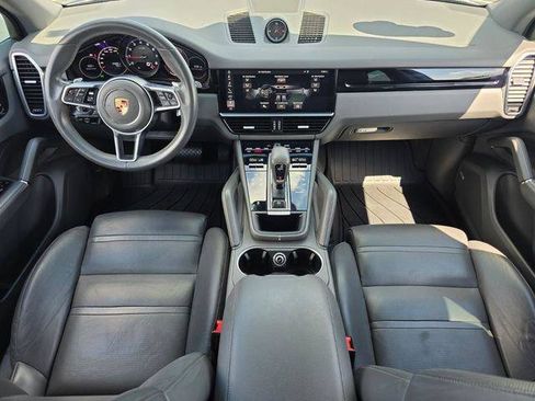 Used 2019 Porsche Cayenne AWD/4WD image 15