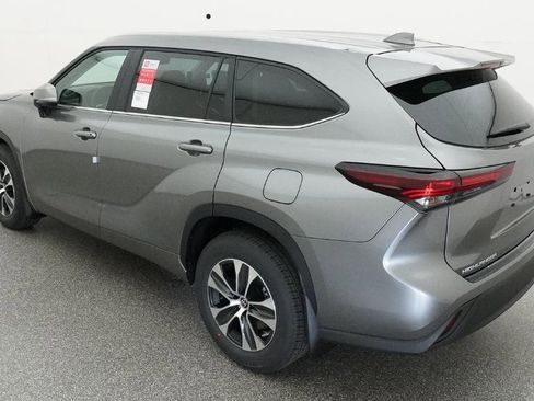 New 2026 Toyota Highlander XLE AWD/4WD image 5