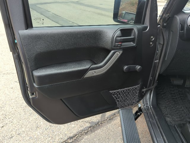 Used 2017 Jeep Wrangler Sport AWD/4WD image 14