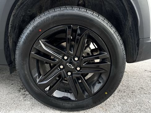 Certified 2024 Chevrolet Trax ACTIV w/ Sunroof Package image 33