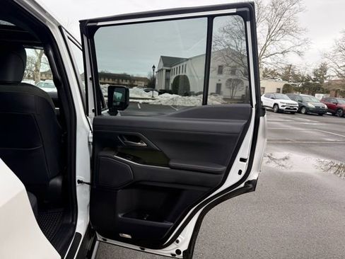 Used 2024 Lexus GX 550 image 29