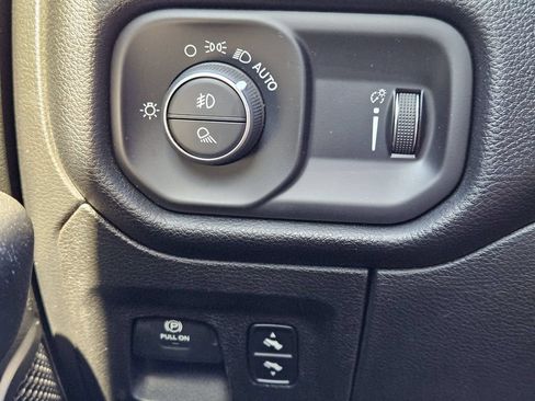 Used 2020 RAM 1500 Big Horn AWD/4WD image 21