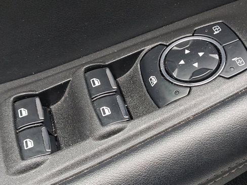 Used 2024 Ford Edge SEL image 27