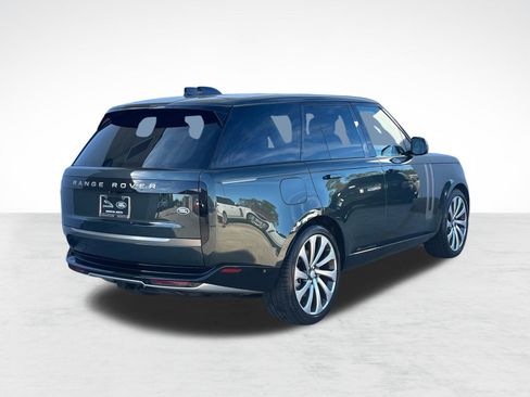 Certified 2023 Land Rover Range Rover SE image 9
