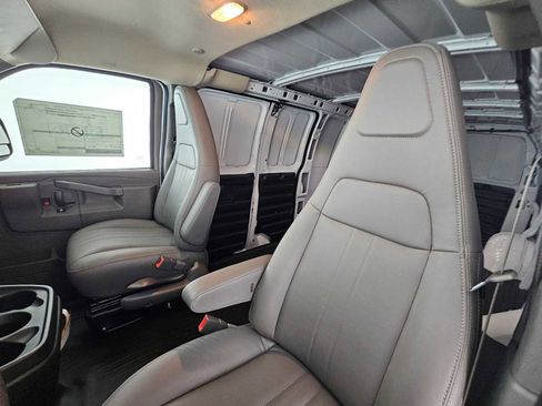 New 2026 Chevrolet Express 2500 Extended w/ Driver Convenience Package RWD image 21