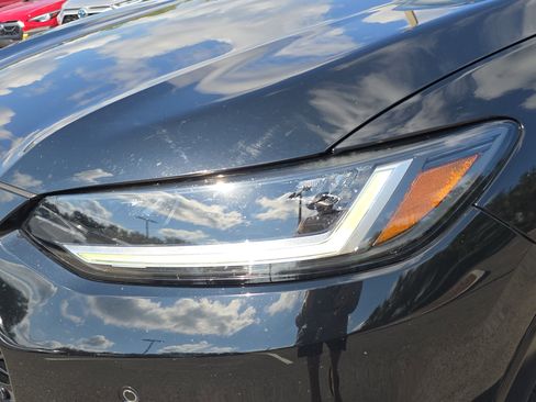 Used 2023 Honda HR-V EX-L image 10