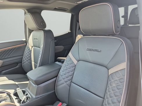 New 2026 GMC Canyon Denali image 30