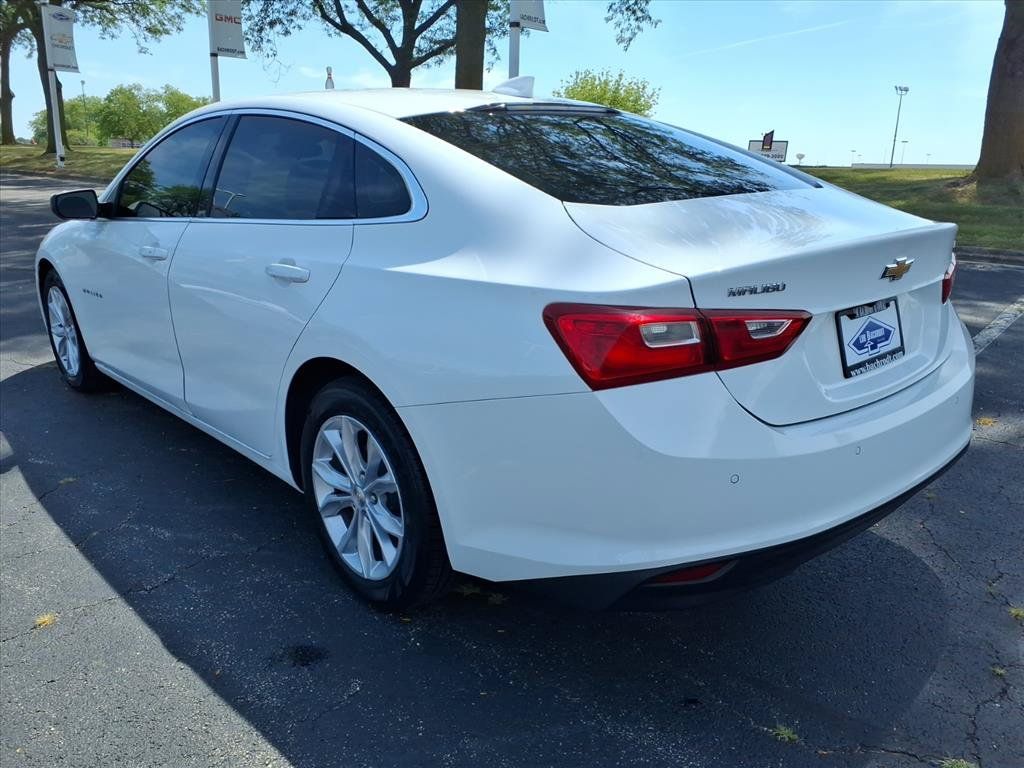 Used 2025 Chevrolet Malibu LT FWD image 5