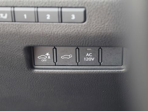 Certified 2024 Lexus GX 550 image 17