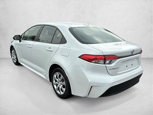Used 2024 Toyota Corolla LE FWD image 7
