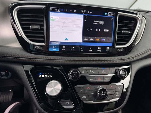 New 2026 Chrysler Pacifica Pinnacle image 28