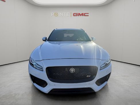 Used 2017 Jaguar F-PACE S image 12