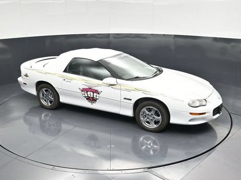 Used 1999 Chevrolet Camaro Z28 RWD image 30