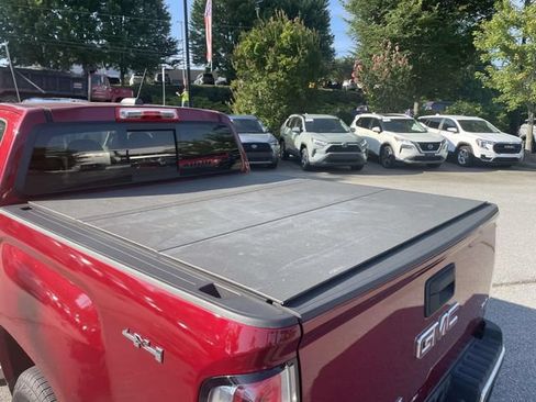 Used 2018 GMC Canyon SLT w/ Driver Alert Package AWD/4WD image 15