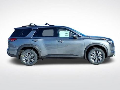New 2025 Nissan Pathfinder SV image 8