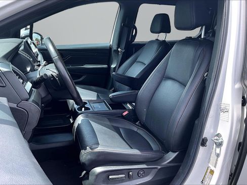Used 2025 Honda Odyssey Sport-L image 16
