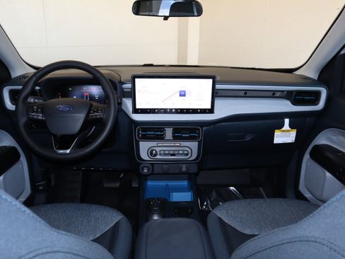 New 2026 Ford Maverick XLT w/ XLT Luxury Package FWD image 26