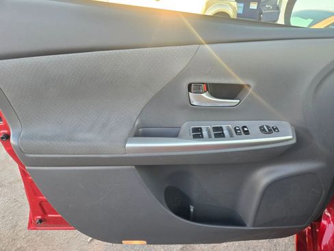 Used 2012 Toyota Prius V Three image 9