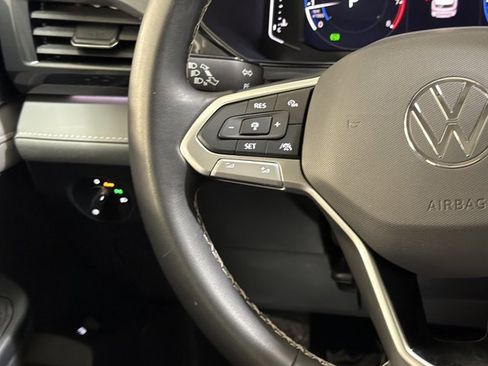 Certified 2024 Volkswagen Taos SEL image 29