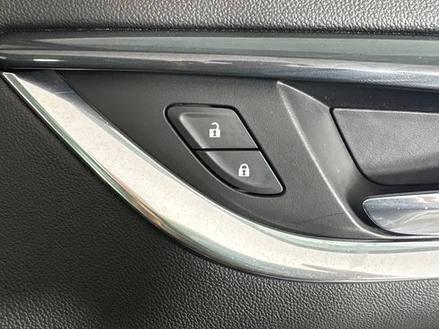 Used 2021 Buick Enclave Essence w/ Sport Touring Edition FWD image 41