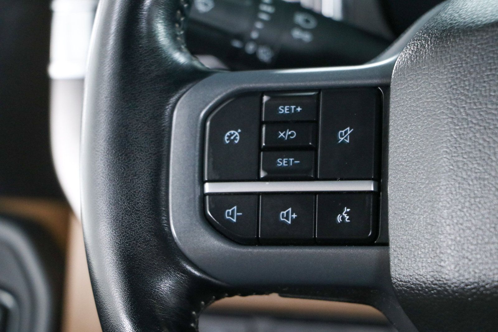 Used 2024 Ford F250 Lariat w/ Black Appearance Package AWD/4WD image 14