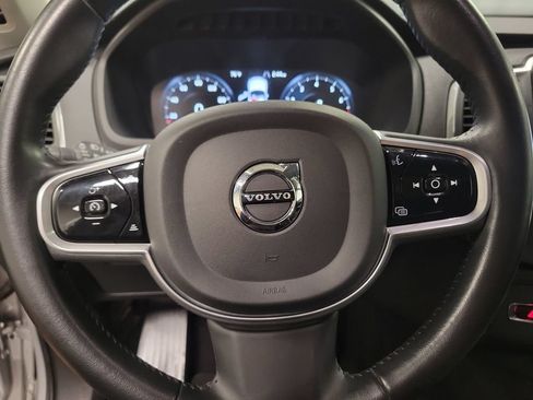 Used 2022 Volvo XC90 T5 Momentum AWD/4WD image 23