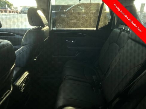 Used 2024 Honda Pilot Touring image 12