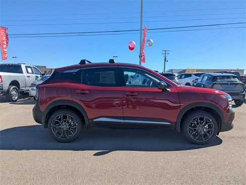 New 2026 Nissan Kicks SR w/ Illumination Package image 2