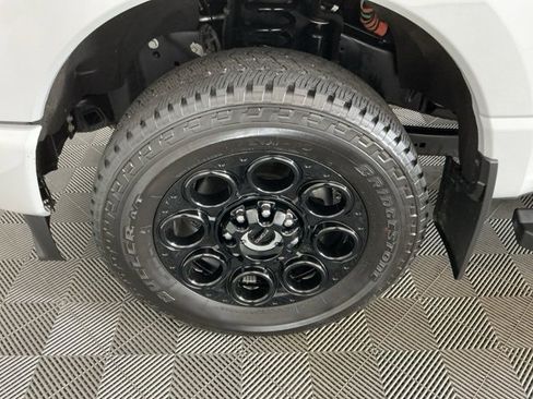 Used 2025 Ford F350 Lariat w/ Black Appearance Package image 32