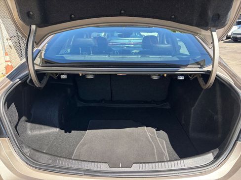 Used 2024 Chevrolet Malibu LT image 31