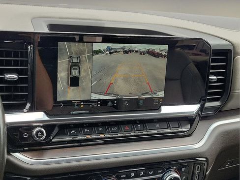 Used 2022 GMC Sierra 1500 SLT AWD/4WD image 16