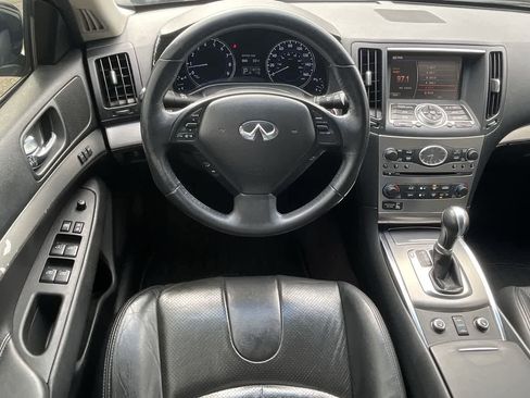 Used 2013 INFINITI G37 x w/ Premium Pkg image 11