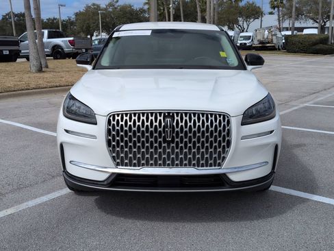 Certified 2024 Lincoln Corsair FWD image 9