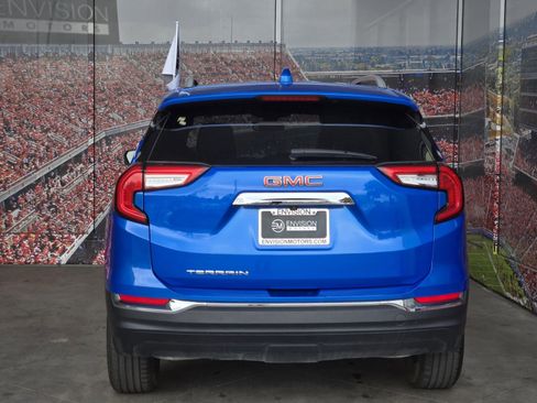 Used 2024 GMC Terrain SLT image 7