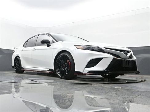 Used 2024 Toyota Camry image 25