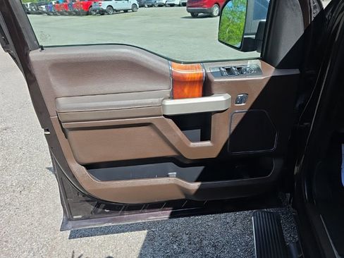 Used 2018 Ford F150 King Ranch w/ Equipment Group 601A Luxury AWD/4WD image 15