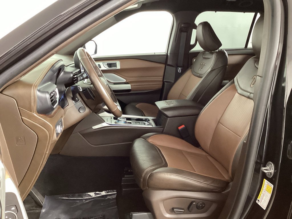 Certified 2021 Ford Explorer King Ranch w/ Premium Technology Package AWD/4WD image 10