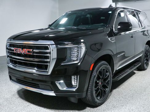 Used 2023 GMC Yukon SLT w/ SLT Premium Package AWD/4WD image 38