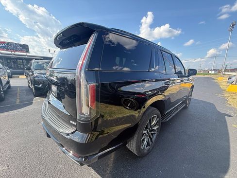 Used 2024 Cadillac Escalade Sport AWD/4WD image 3