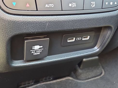 Certified 2023 Honda Pilot Elite image 24