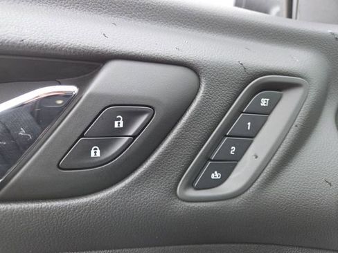 Used 2023 GMC Acadia Denali w/ Denali Ultimate Package image 13