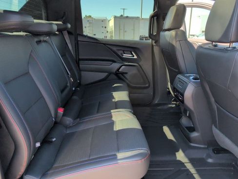 New 2025 Chevrolet Silverado EV RST AWD/4WD image 28