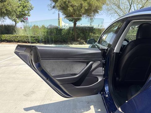 Used 2018 Tesla Model 3 Performance AWD/4WD image 11