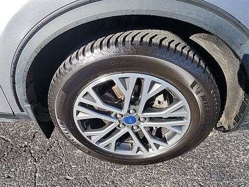 Used 2022 Ford Escape SEL image 10